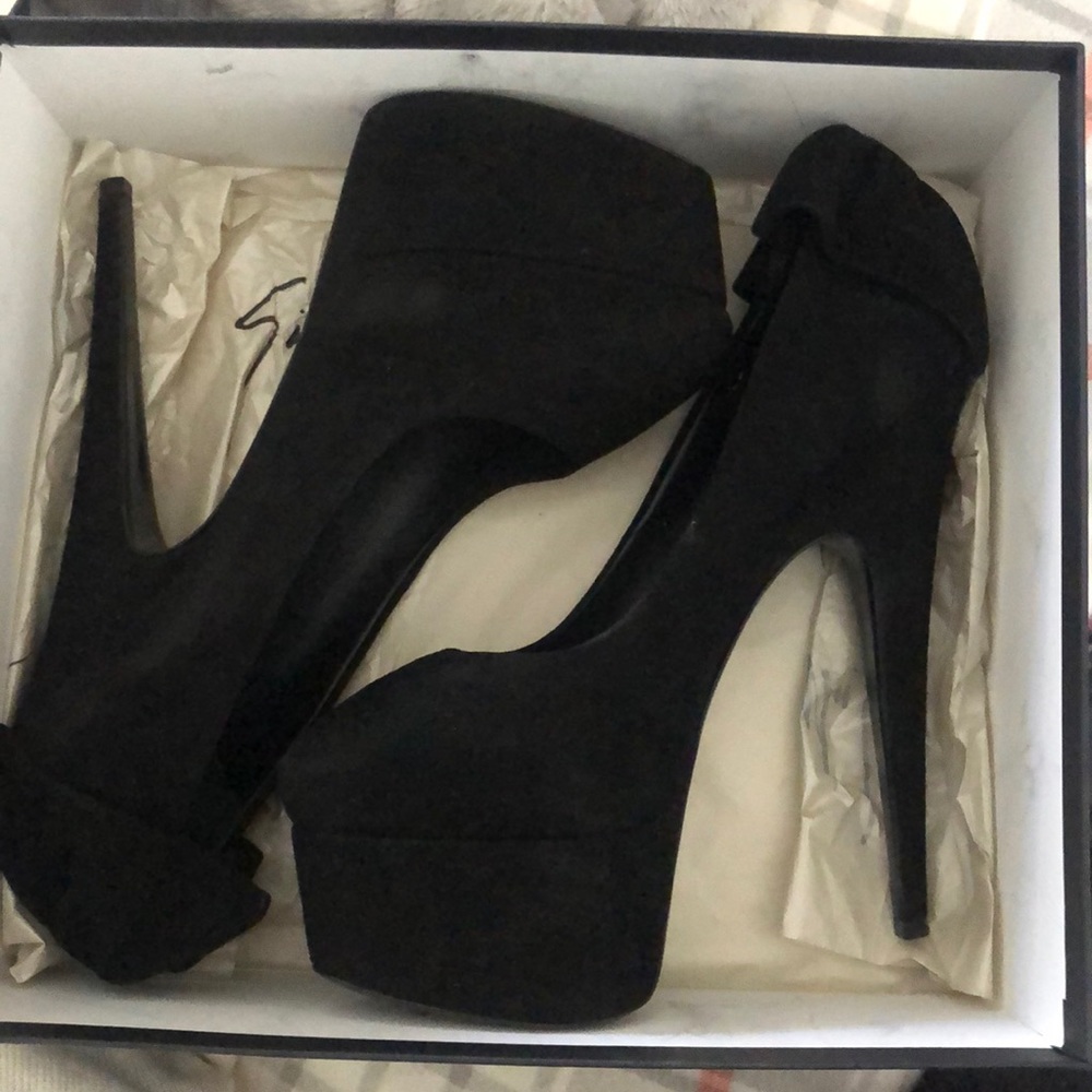 Giuseppe zanotti platform bow heels